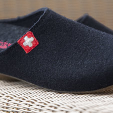 Slippers for Narrow Feet