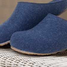Slippers for Wide Feet